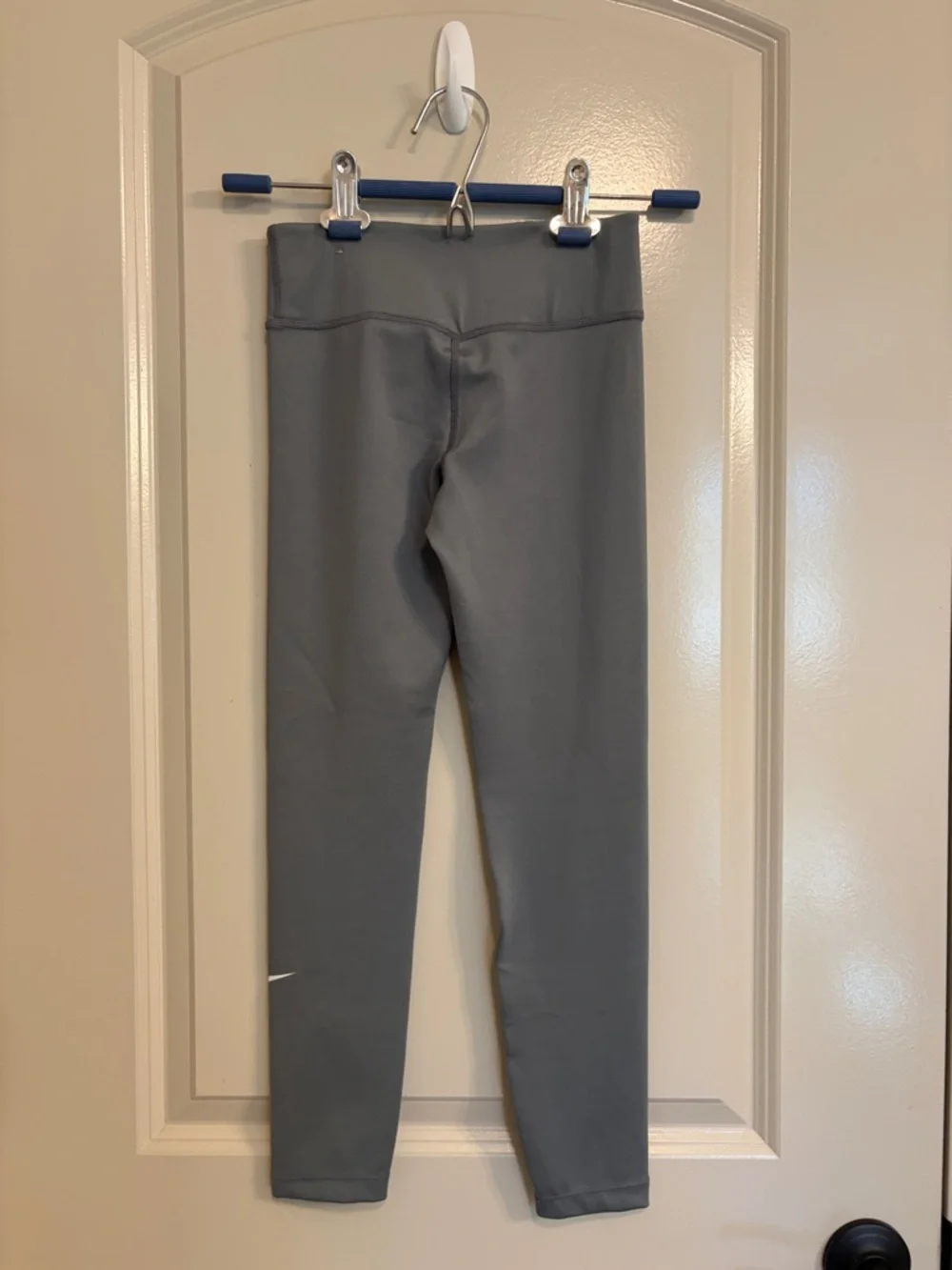NIKE Dri-Fit Girl High Rise Yoga Leggings Cool Grey Silver